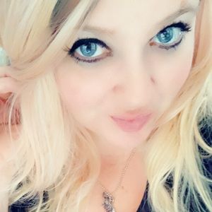 Meet your Posher, Desirea